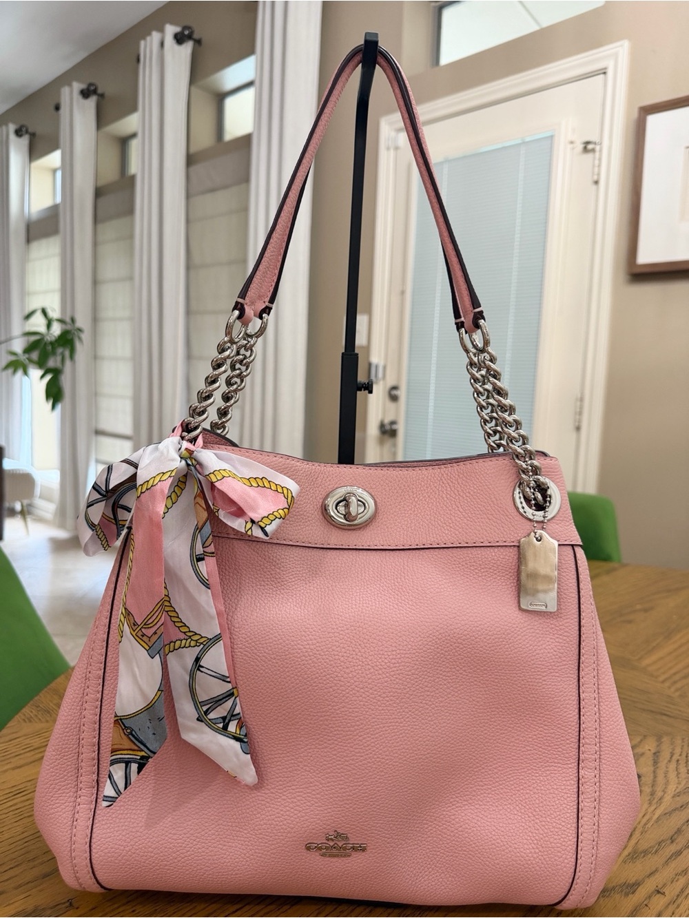 EUC Coach Ashley Pink Pebbled Leather Shoulder Hobo Bag w/Box and Scarf